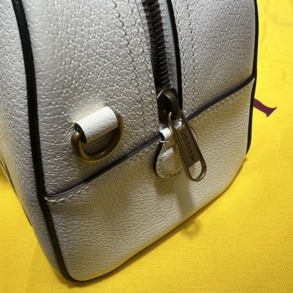 グッチバッグ角部分ディテール